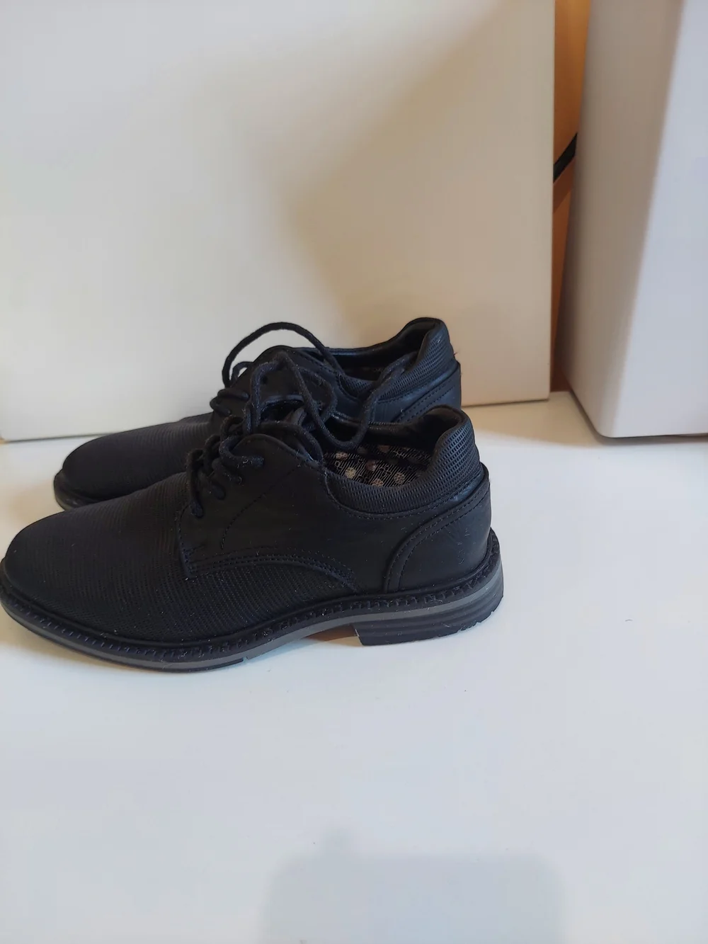 Men's Black Textured Derby Shoes